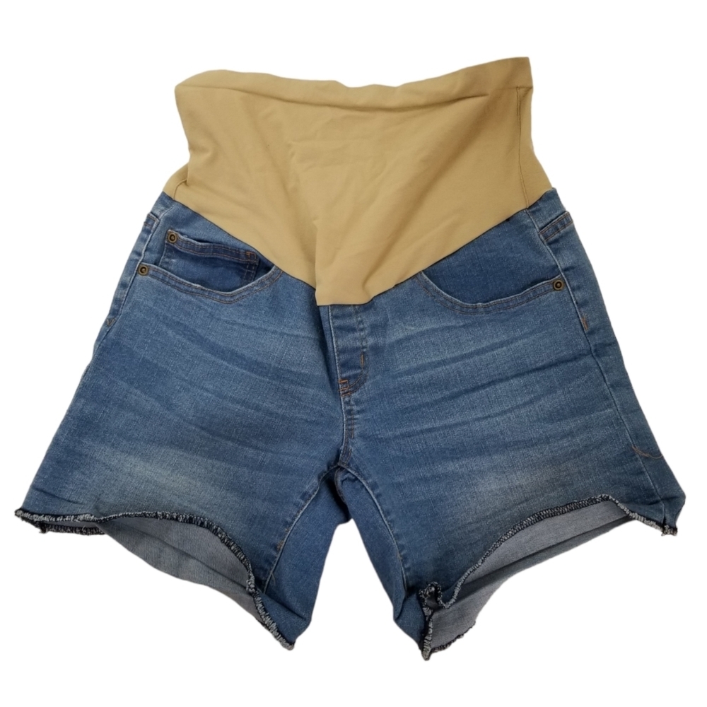 Planet Motherhood Maternity light wash jean shorts in size small